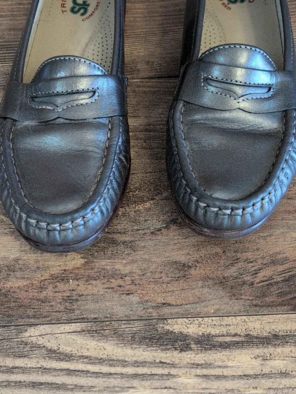 SAS San Antonio Shoes Metallic Gray Leather Penny Loafers 6.5     562A